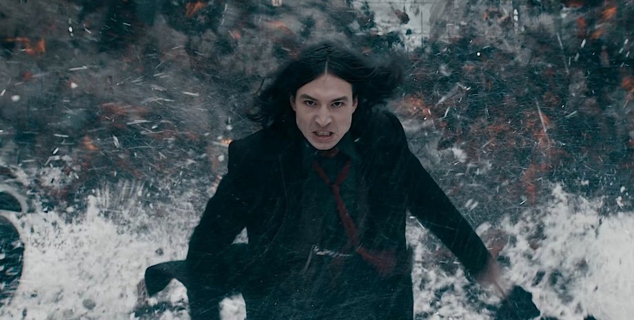 эзра миллер, фантастические твари, флэш, драка, скандал