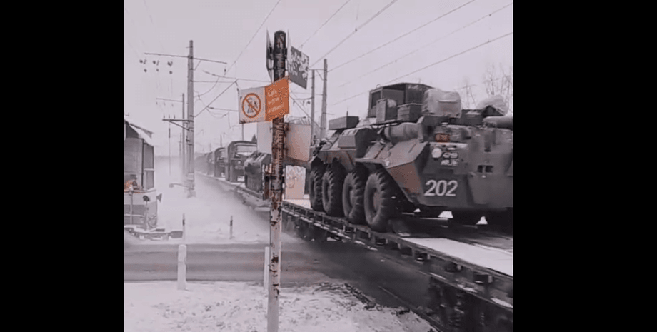 стягивание войск у границ украины