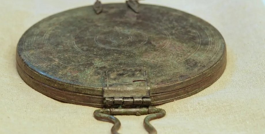 зеркало, зеркало куртизанки