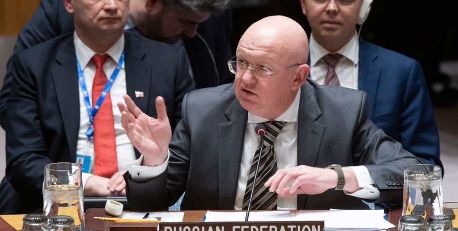 Der ständige Vertreter Russlands der UN -Vasyl Neenza erklärte vor der Abstimmun...
