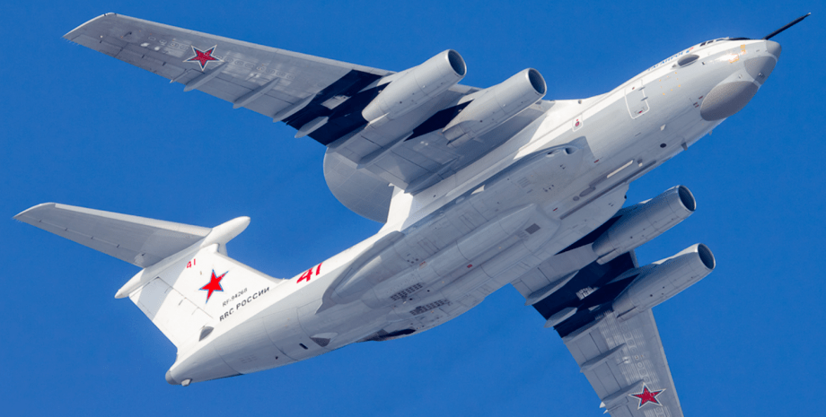 А-50У летить на аеродром постійного базування А-50У летить на аеродром постійного базування