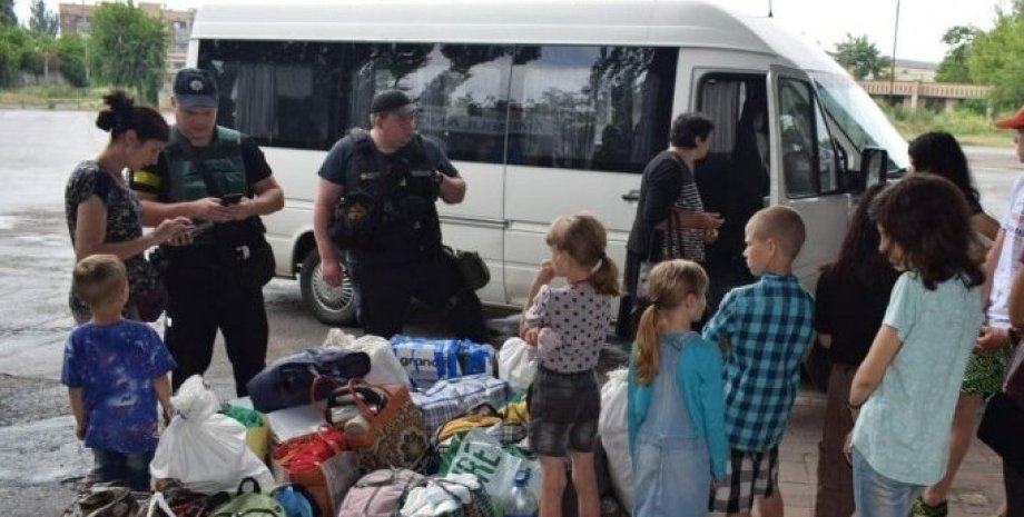 Депортированные дети — РФ запустила сайт для их незаконной "торговли" Россия создала онлайн-каталог с фото украинских детей, которых незаконно вывозят с оккупированных территорий