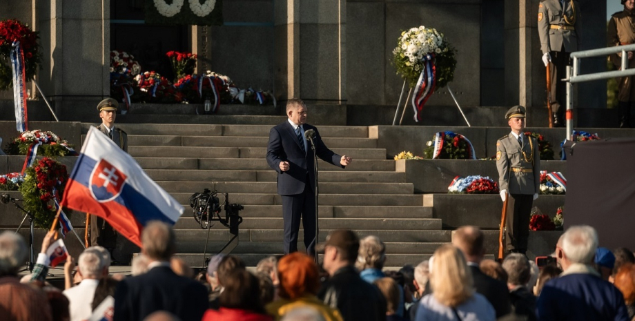 Роберт Фіцо Роберт Фіцо, 9 травня, парад в москві, прем'єр-міністр словаччини