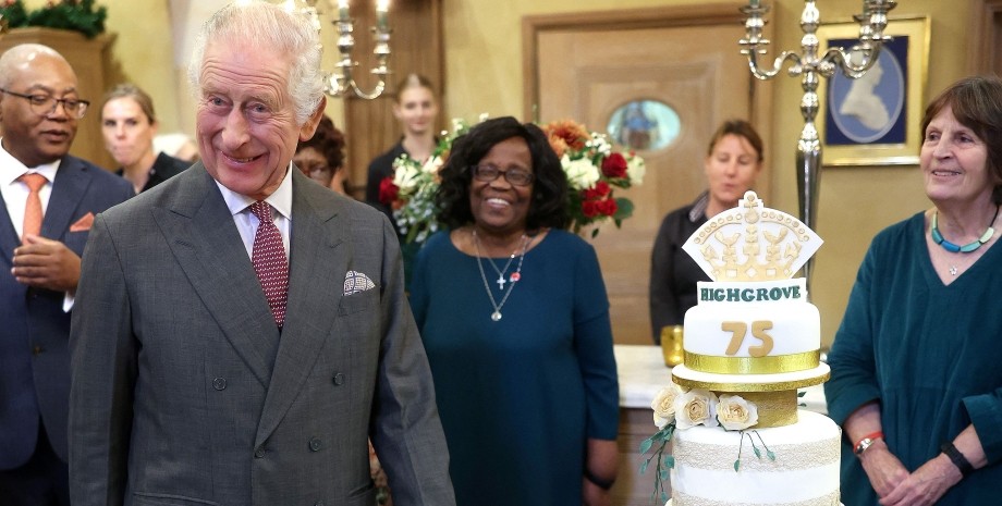 Король Чарльз III, юбилей, день рождения, торт