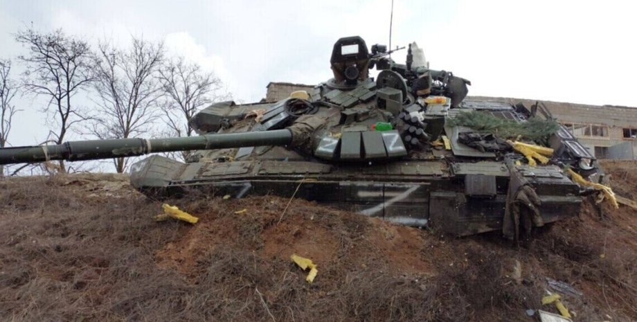 російський танк