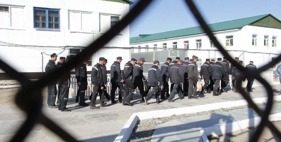 Колонія ВК-19 у Суровикиному, захоплення заручників, захопили заручників у колонії