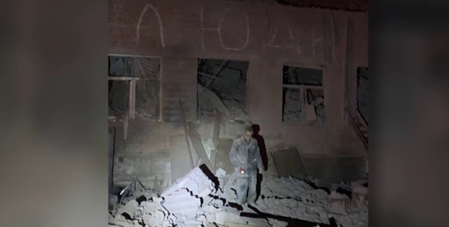 школа-интернат, авиабомба, обстрел школа-интернат, авиабомба, обстрел