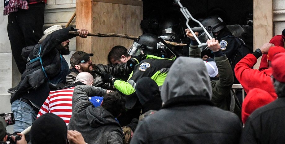 Капитолий, Конгресс, Демократы, Республиканцы, Угроза жизни, Дон Бейер, Александрия Окасио-Кортез