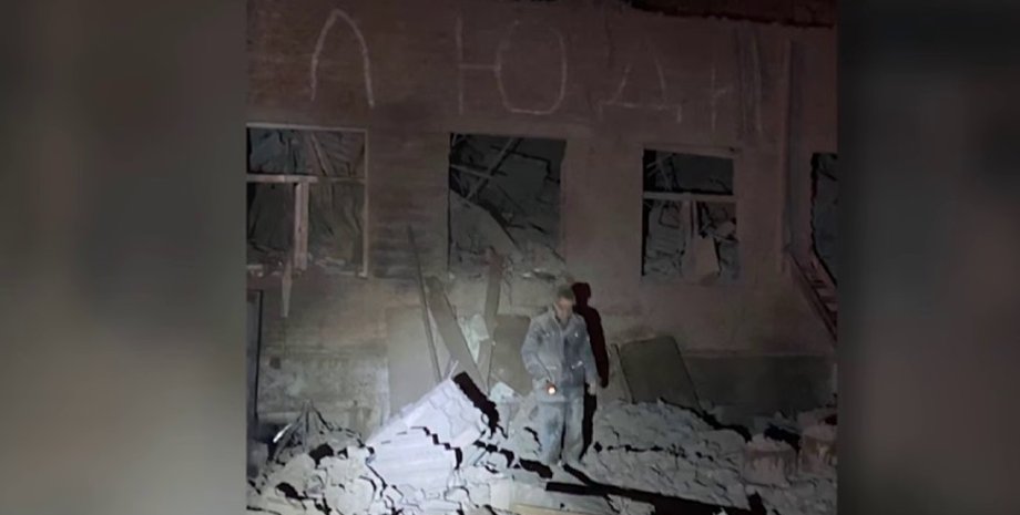 школа-интернат, авиабомба, обстрел