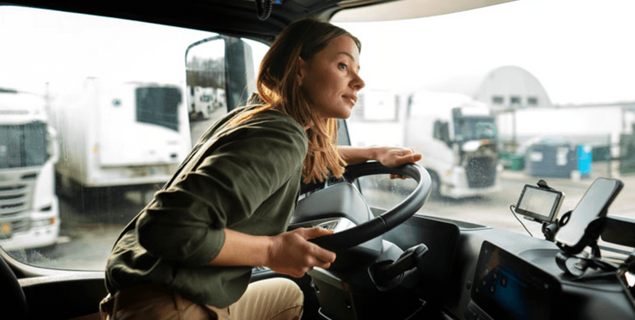 жінка за кермом