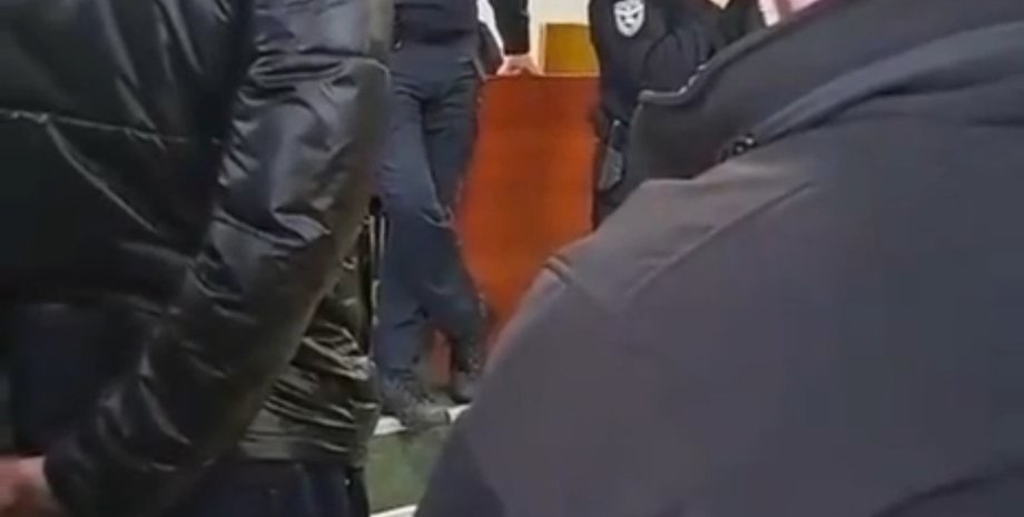 полиция, бунт, скандал, Днепр, Ярость