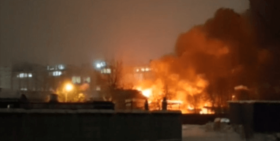 Пожежа, загоряння, склад, бавовна, Івантеївка, Москва, Підмосков'я, Росія, РФ, фото