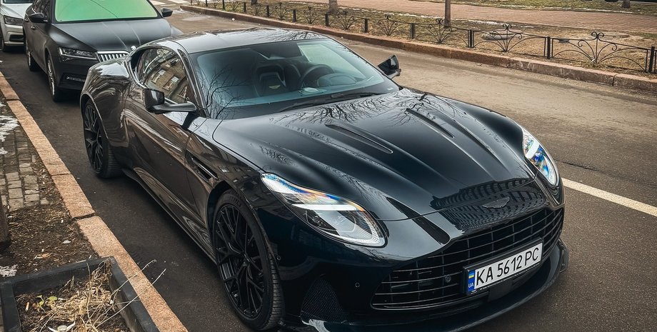 Aston Martin DB12, новий Aston Martin DB12, суперкар Aston Martin
