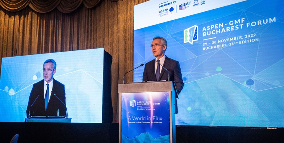 генсек нато, столтеберг, нато бухарест