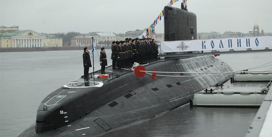 субмарина ВС РФ Б-271 Колпино стоит пришвартованная