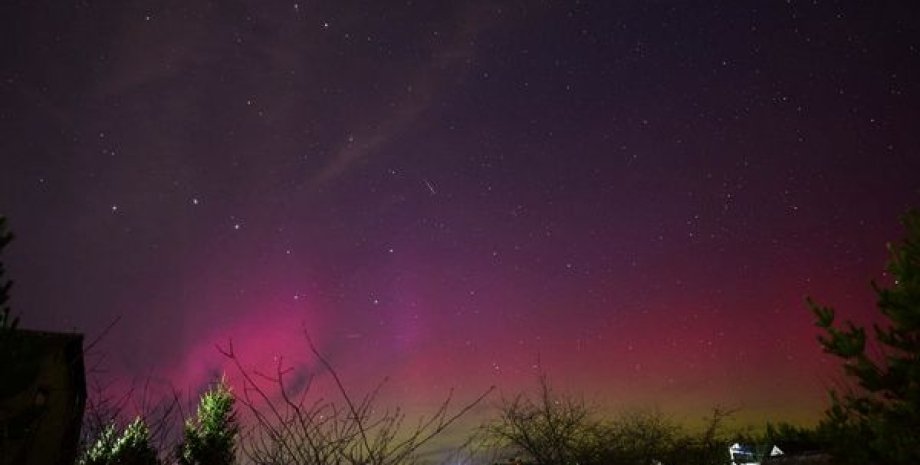 северное сияние, полярное сияние, Украина, красно-багровое небо, геомагнитная буря, астроном