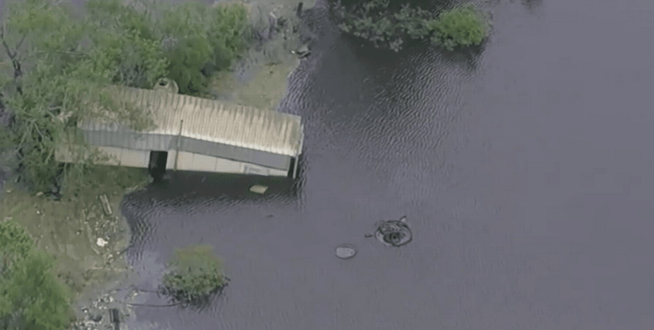 Карстова вирва, вирва, земля, місто,