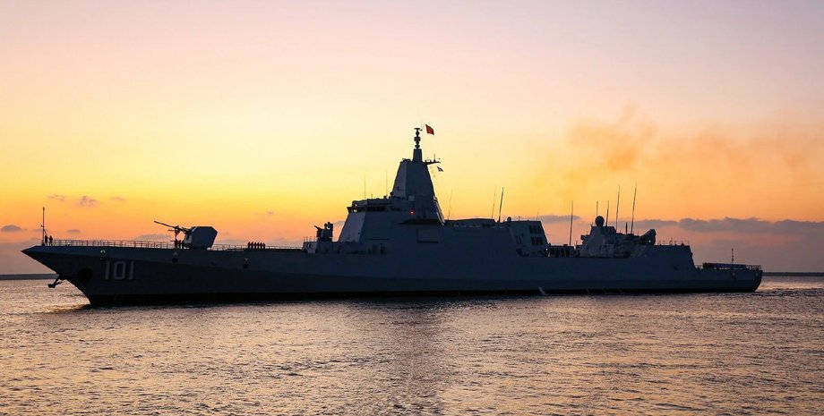 Эсминец Type 055 НОАК