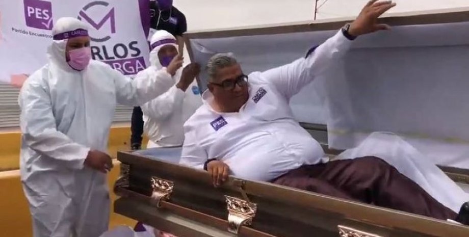 кандидат, Мексика, выборы, гроб