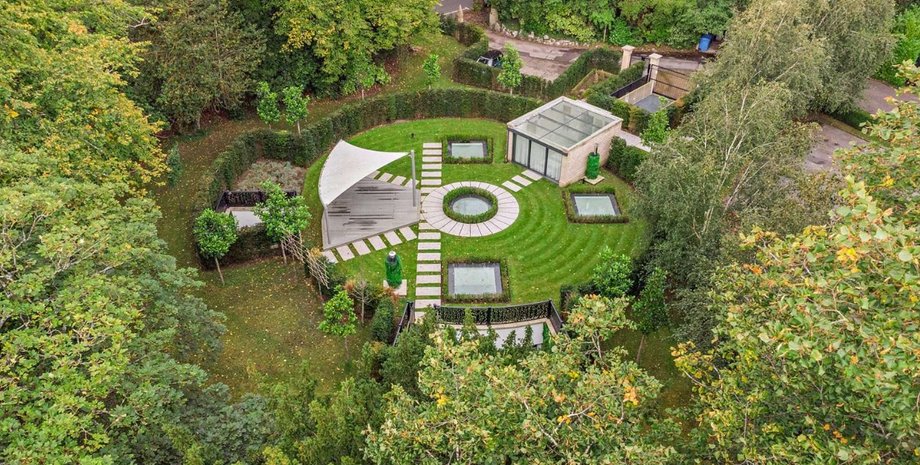 підземний будинок, бункер, будинок гоббіта, будинок джеймса бонда