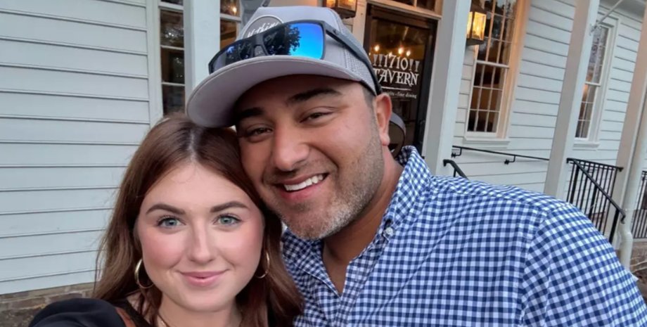 Счастливая пара из Вирджинии, чья история любви началась с девичника и закончилась свадьбой