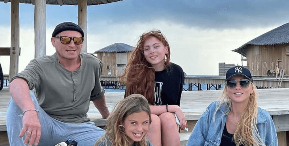 Оля Полякова, муж оли поляковой, шоу взрослые девушки, муж маши ефросининой, вадим буряковский