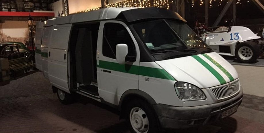 Бронированная Газель, инкассаторский автомобиль, ГАЗ Газель, ГАЗ 2705, война с россией, скорая помощь