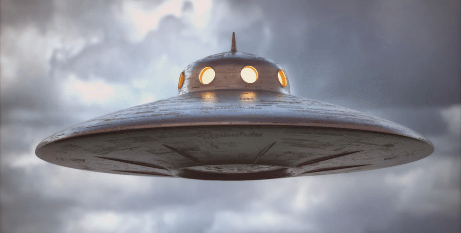 НЛО НЛО, летательный аппарат, преследовал самолет, маневры в небе, дважды видел НЛО, погоня в небе, серебристая сфера,