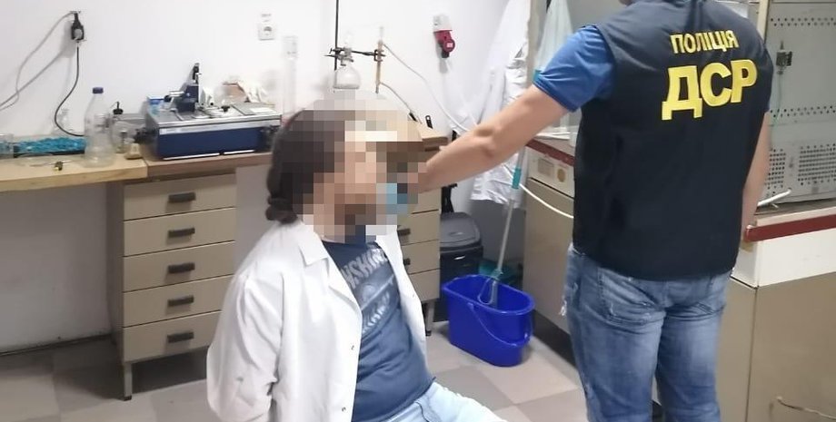 наркотики в университете, задержали опг, задержание преступников, наркотики в Львове, Львоский университет