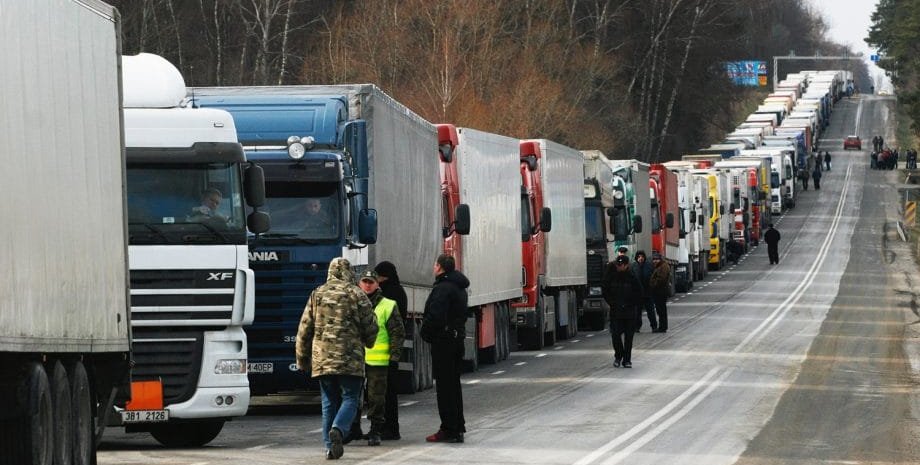 грузовики, фуры, блокирование границы