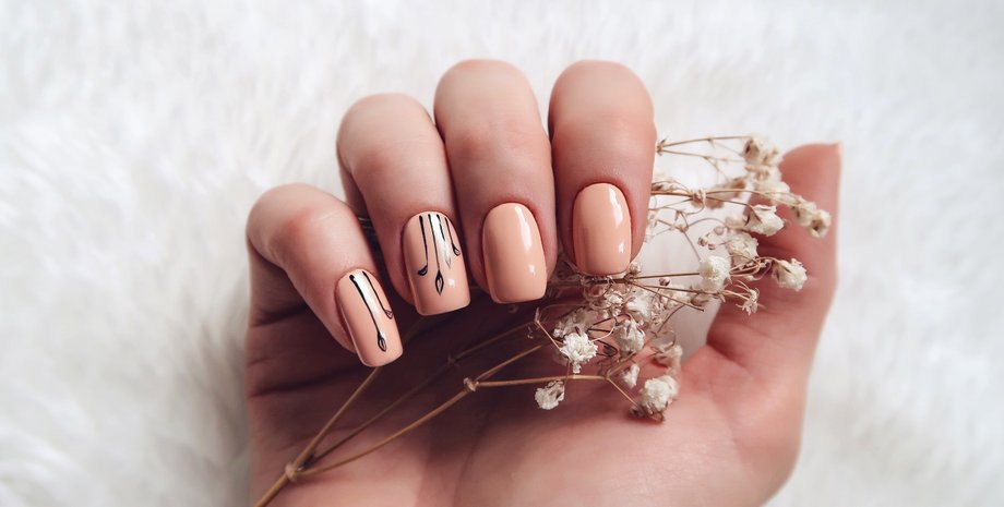 модний манікюр листопад 2021