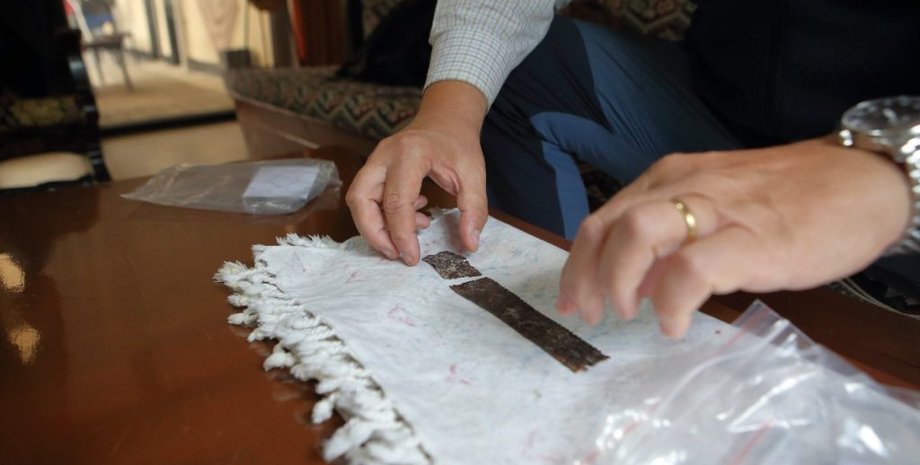 стародавня хетська пила, знахідка з розкопок Чорум, археологічна знахідка Хаттуса, історія Анатолії, стародавні інструменти, еволюція інструментів, стародавня майстерність, реліквії Хетської імперії, історичні розкопки