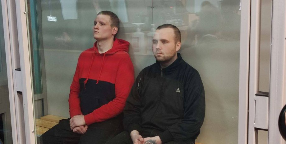 Суд, російські військові