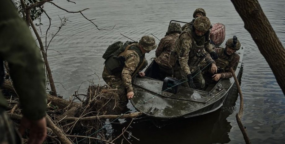 Бойцы ВСУ, форсирование Днепра, ВСУ под Крынками, ВСУ Херсонская область, контрнаступление ВСУ в Херсонской области