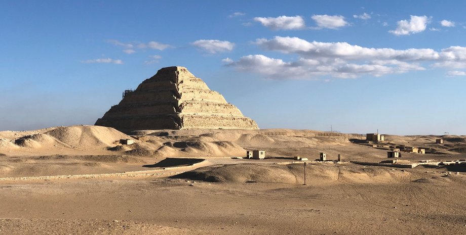 мумия, гробница, пирамиды, Гиза, Египет, захоронение, чиновник, Абусир, двери, фараон, династия, ритуал, обычаи, Старое царство, Осирис, бог, правление, археолог, раскопки, часовня, камера, ритуал, находка