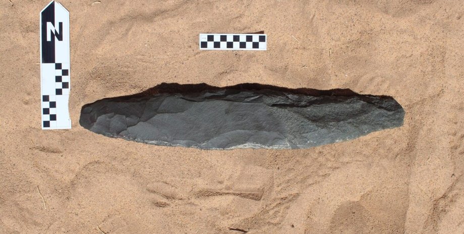 топор, Саудовская Аравия, находка, артефакт, базальт, археология, история, наследие, назначение, исследование, открытие