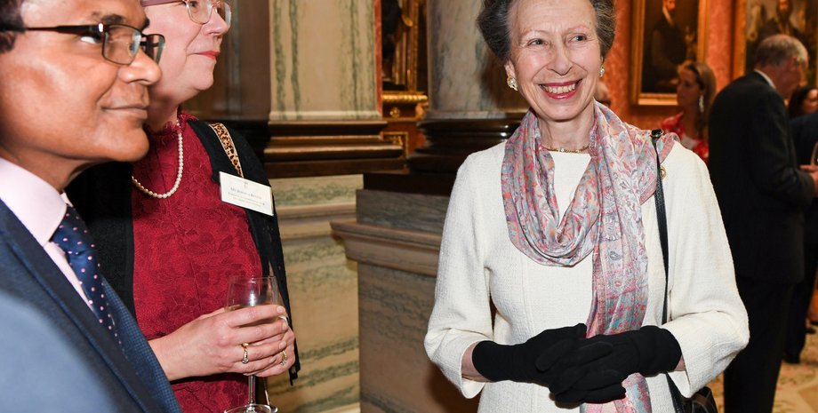 Принцесса Анна, Букингемский дворец