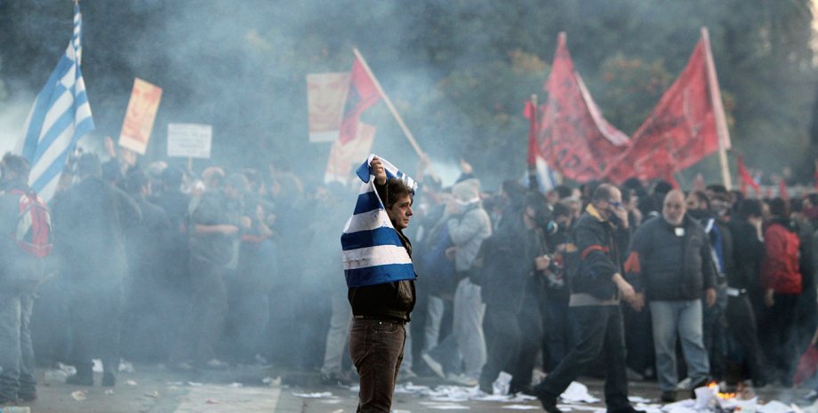 Деонстрация поклонников левопопулистской греческой партии СИРИЗА / фото AP