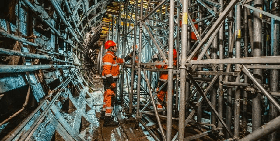 Метро, ремонт