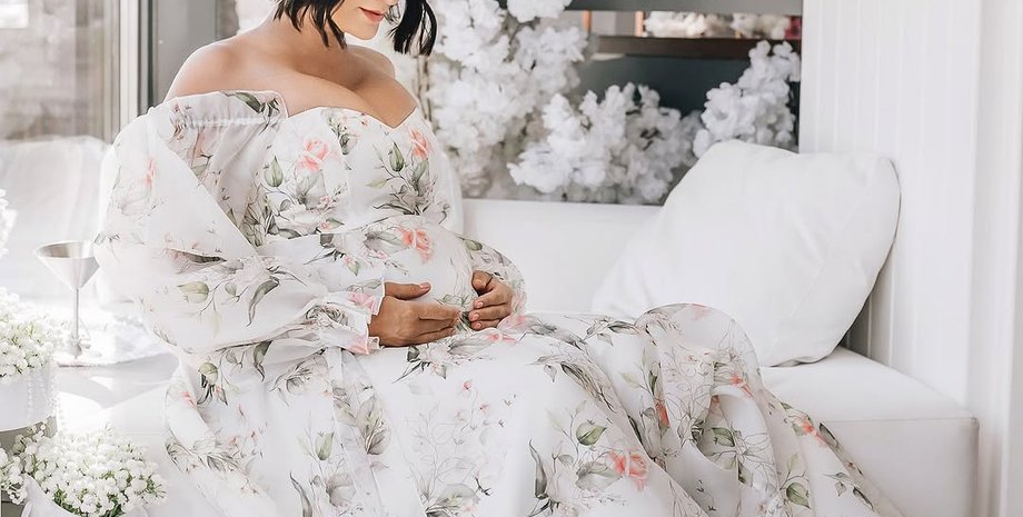 Ліза Глінська новонароджені діти Ліза Глінська показала доньок фотосесія