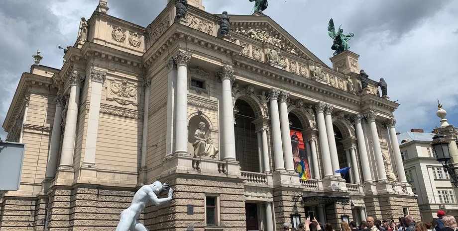 Львовская опера, оперный театр, Львов, скульптура
