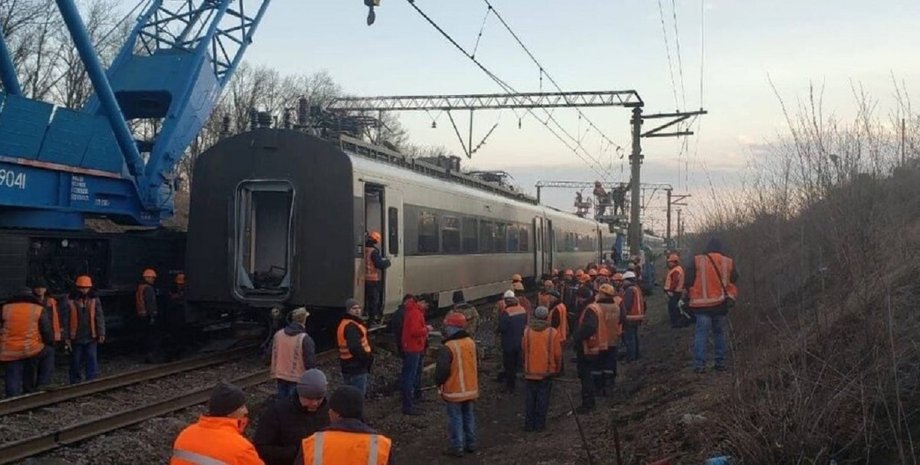 Поїзд, Укрзалізниця, Інтерсіті +
