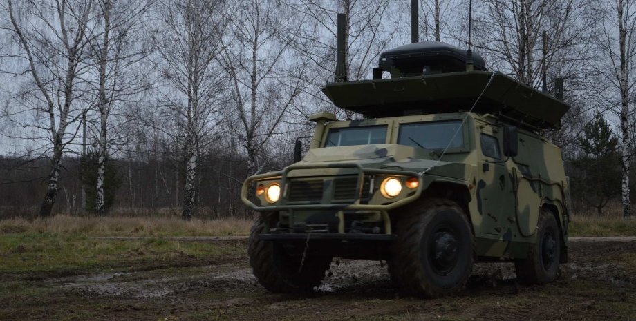 Defenders of Ukraine tracked the complex on the basis of the armored vehicle 