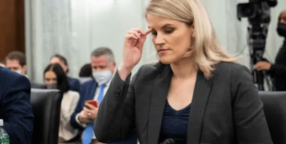 Фрэнсис Хоген, Facebook, социальная сеть