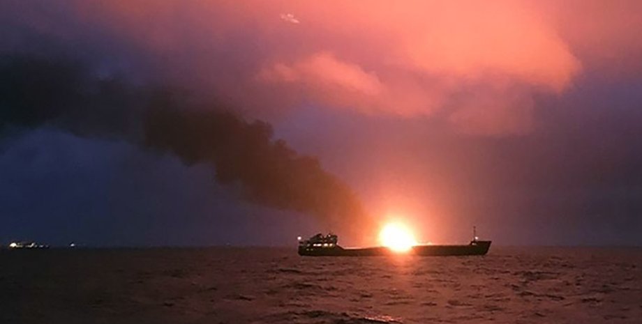 Пожежа, море, корабель, судно, Росія, РФ, Південна Корея