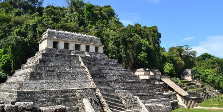 Доіспанське місто і національний парк Паленке