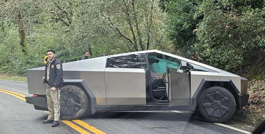 Tesla Cybertruck дтп, Tesla Cybertruck, пикап Tesla Cybertruck, электромобиль Tesla, новая Tesla Cybertruck