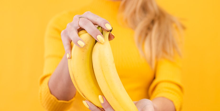 Девушка с бананами