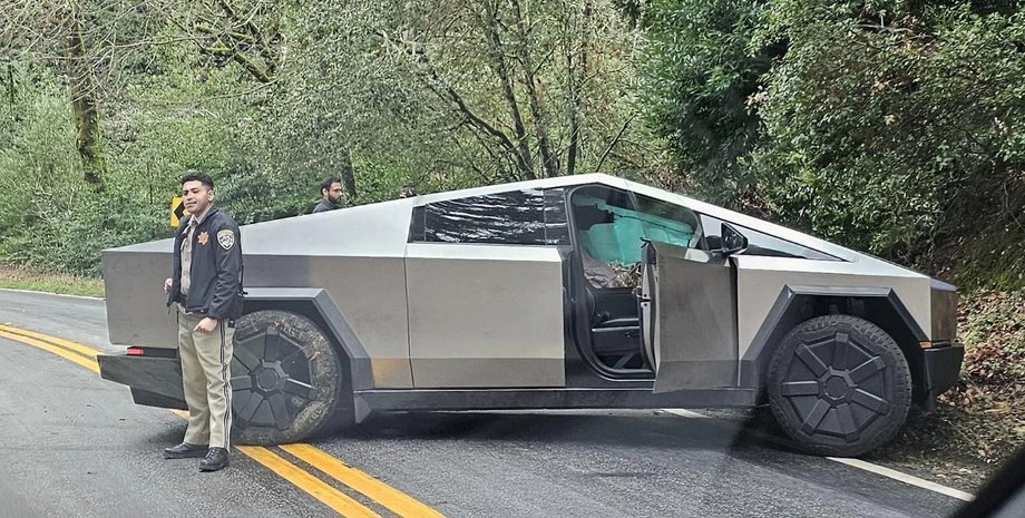 Tesla Cybertruck дтп, Tesla Cybertruck, пикап Tesla Cybertruck, электромобиль Tesla, новая Tesla Cybertruck