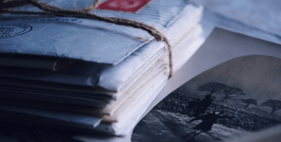 Почтальон годами хранил дома чужие письма и посылки, для чего он это сделал, наказание, суд